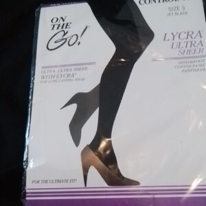 Jet Black Lycra Ultra Sheer Pantyhose Sz. 3